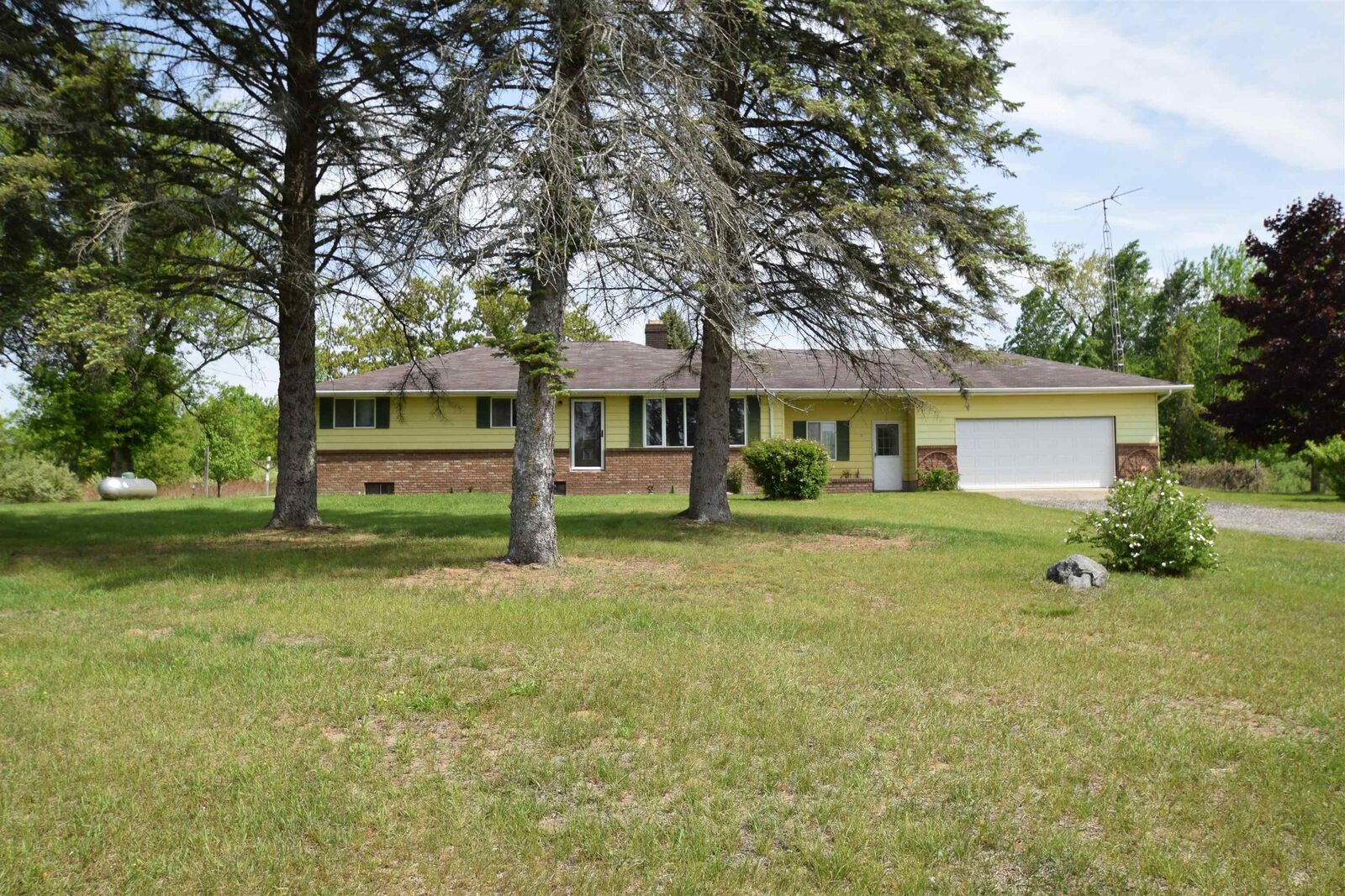 Property Photo: 2680 W Erickson Road MI 48652