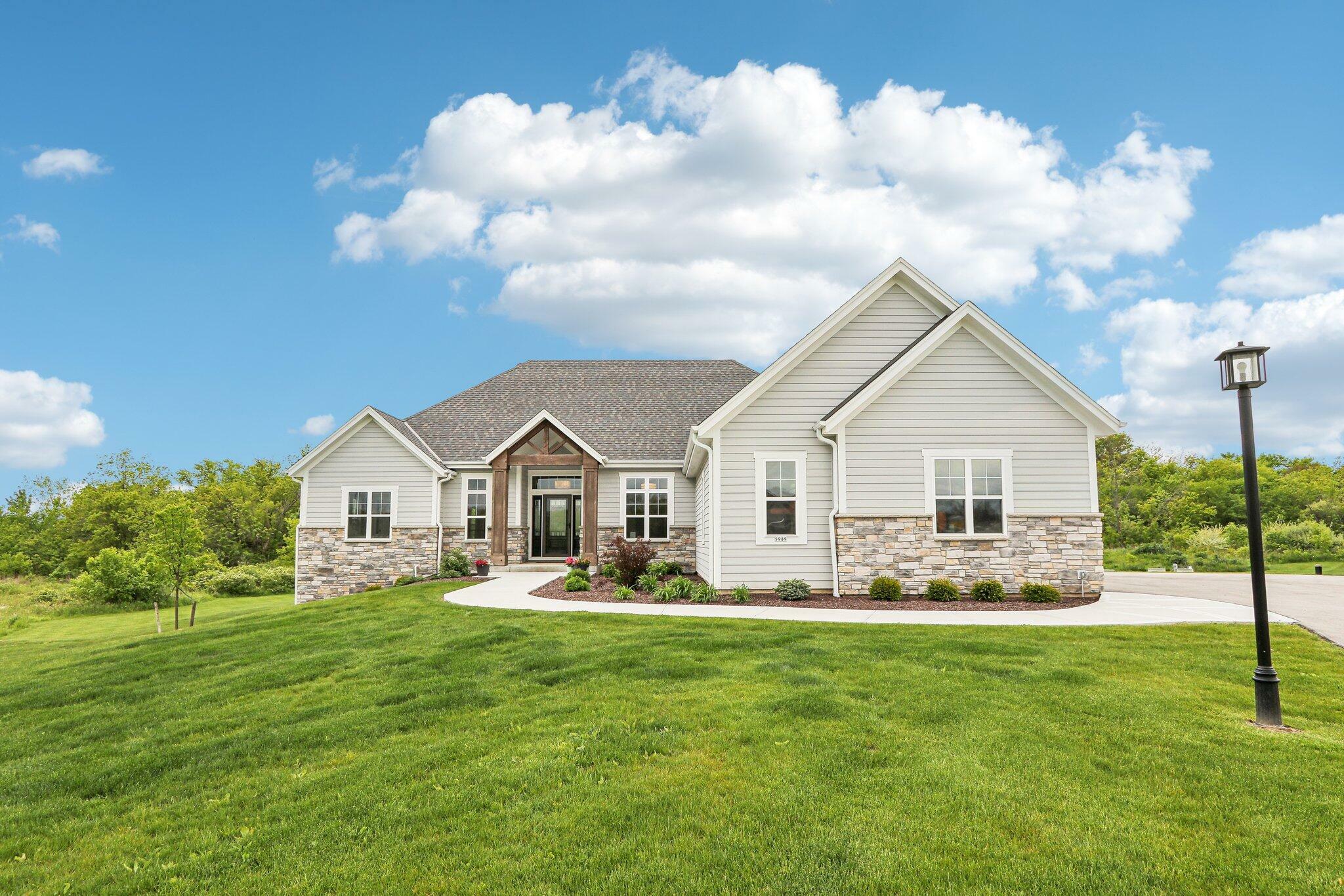 5989 S Quarry Park Ct  New Berlin WI 53146 photo