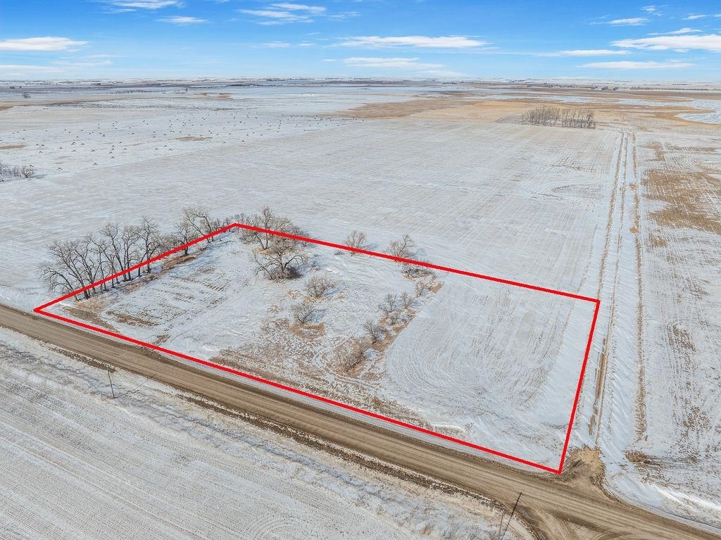 Property Photo:  2101 NW 12th St  ND 58575 