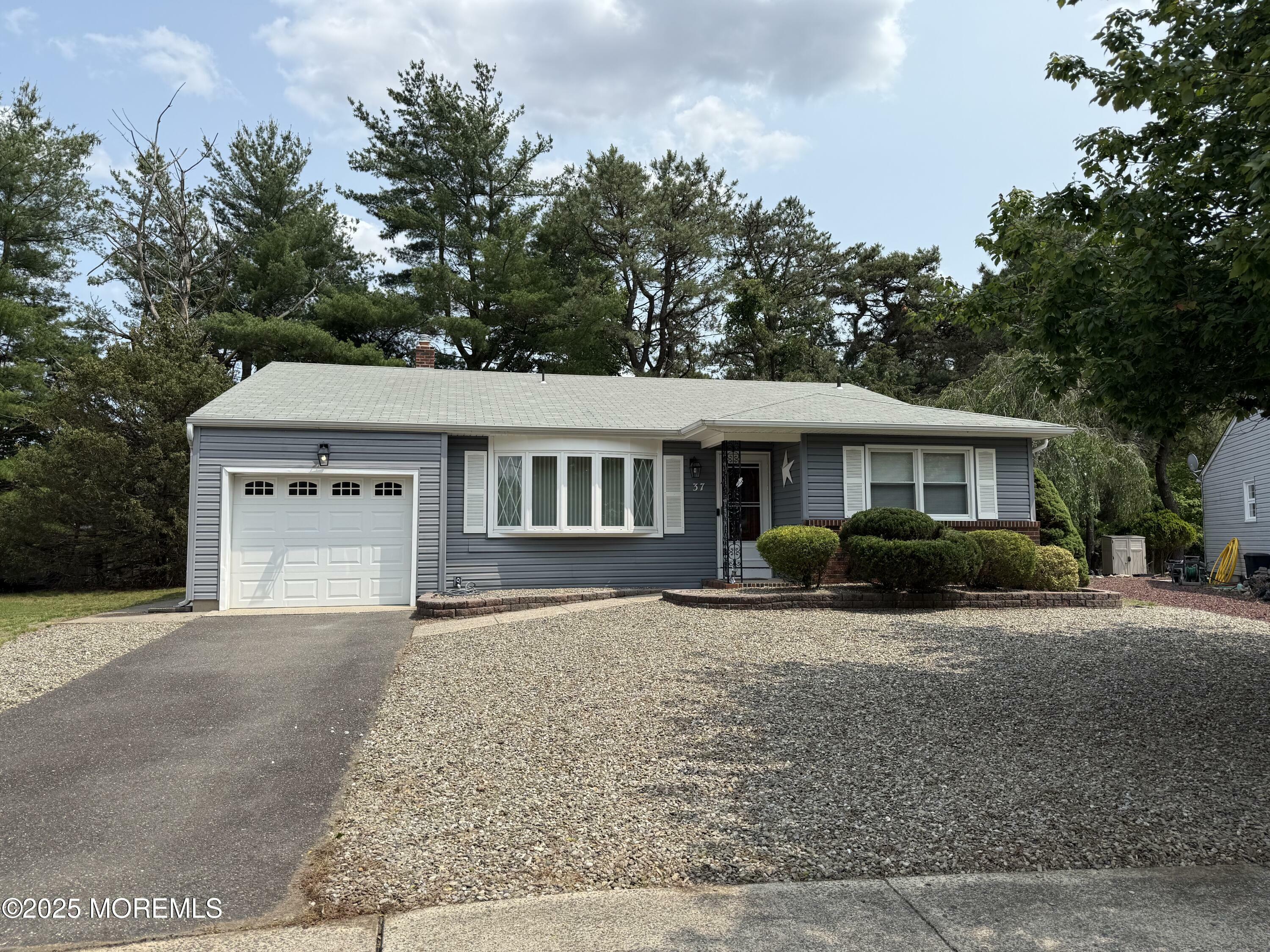 37 Brookfield Court  Toms River NJ 08757 photo