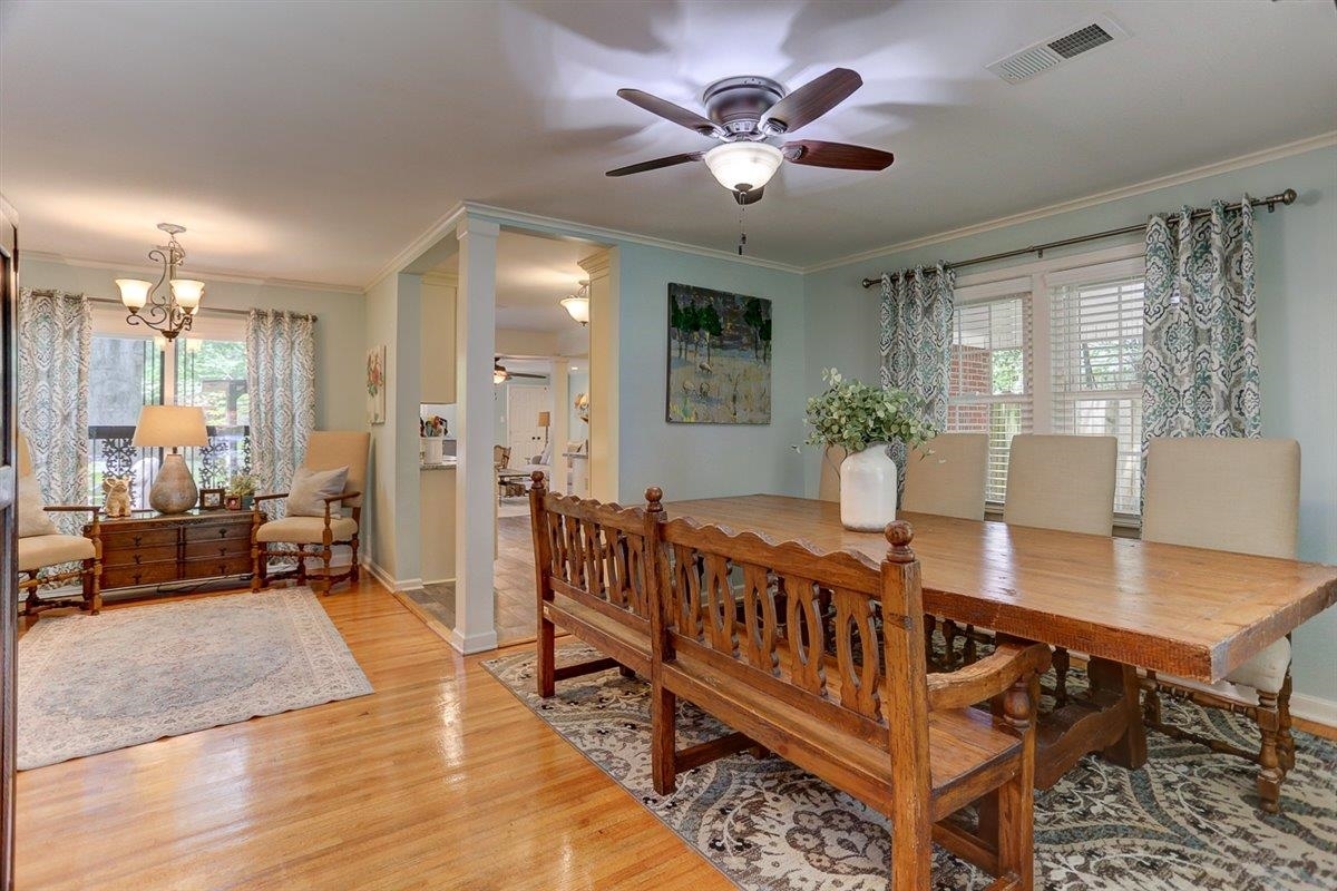 Property Photo: 1611 Ivy Rd TN 38117