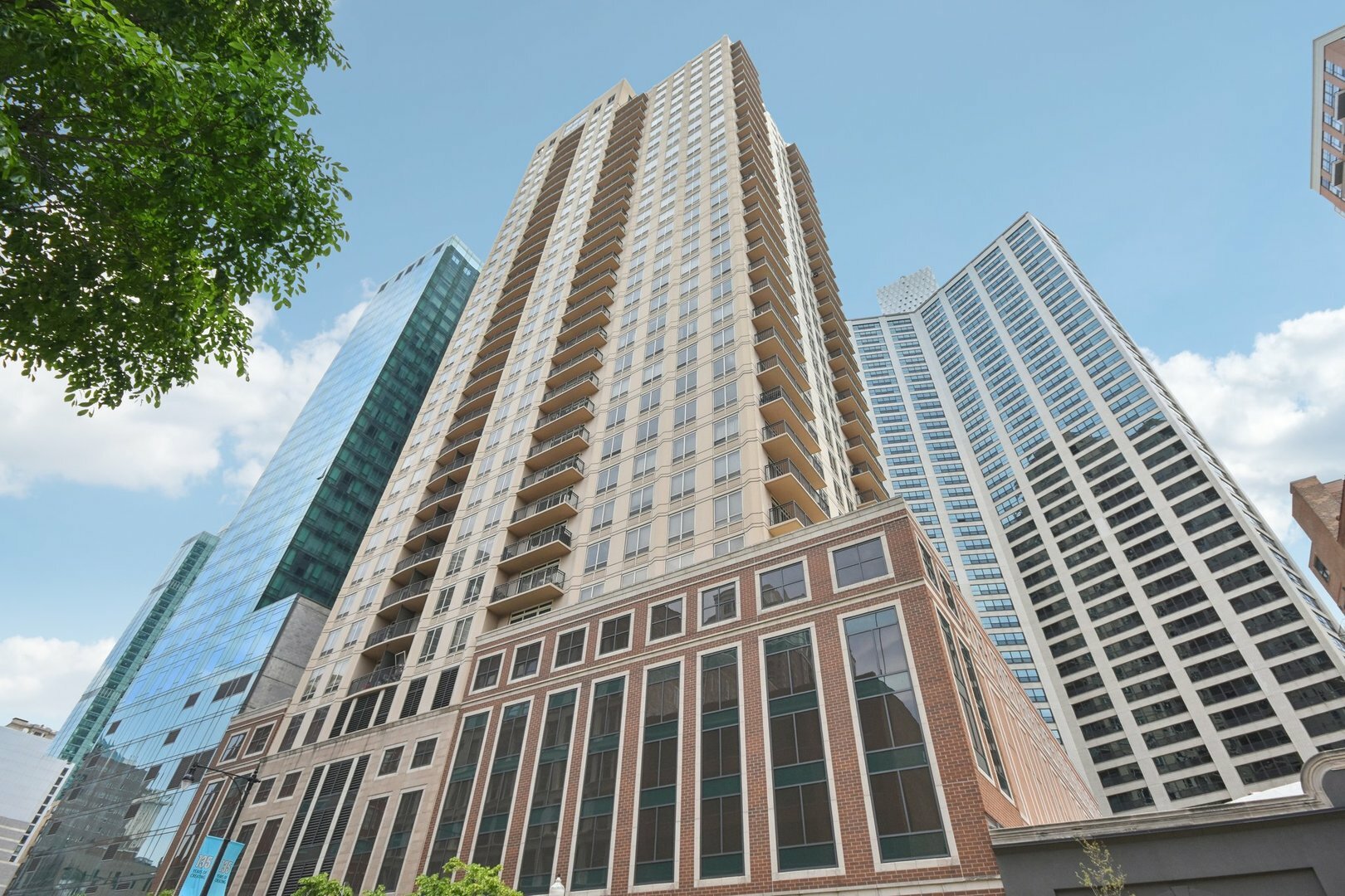 Property Photo: 1111 S Wabash Avenue 1410 IL 60605