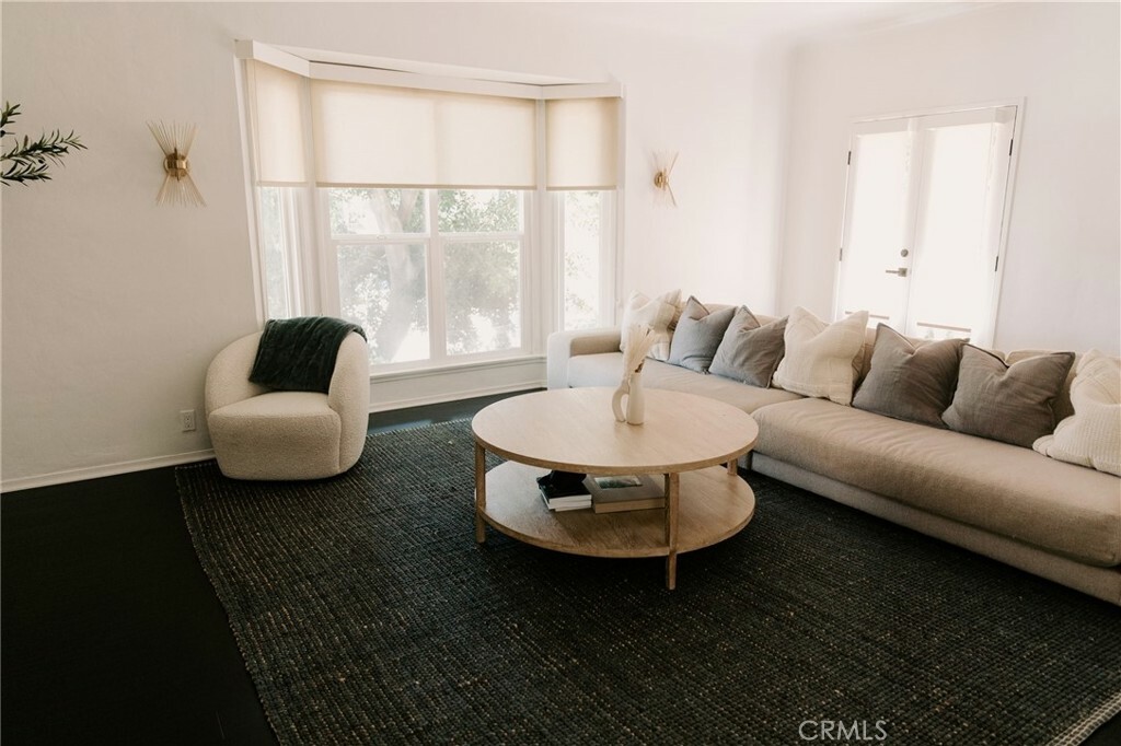 Property Photo:  315 S Commonwealth Avenue  CA 90020 