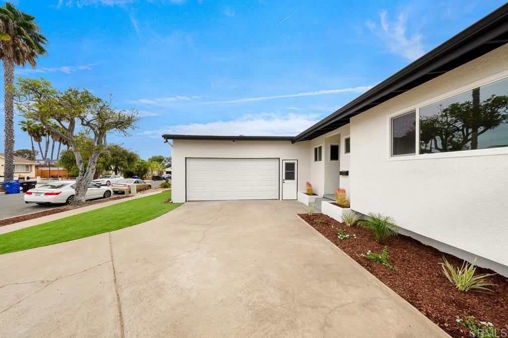 Property Photo: 9015 Sovereign Rd CA 92123