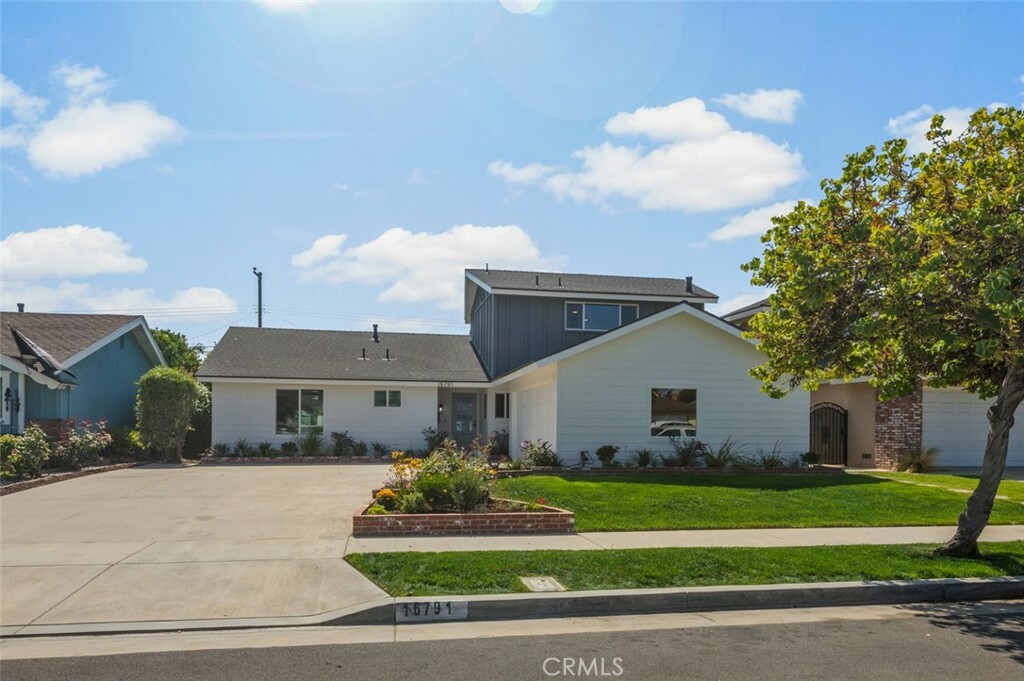 16791 Glenhaven Lane  Huntington Beach CA 92647 photo