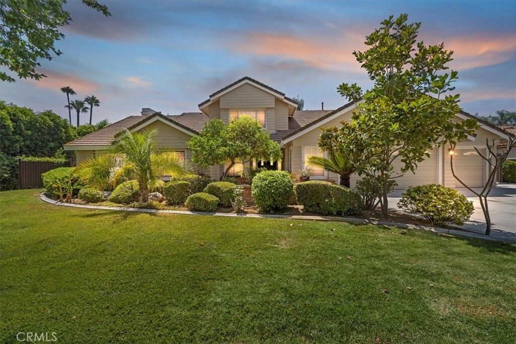 Property Photo:  10854 Beltramo Circle  CA 92503 
