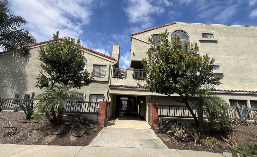 Property Photo: 5170 Clairemont Mesa Bvld 15 CA 92117