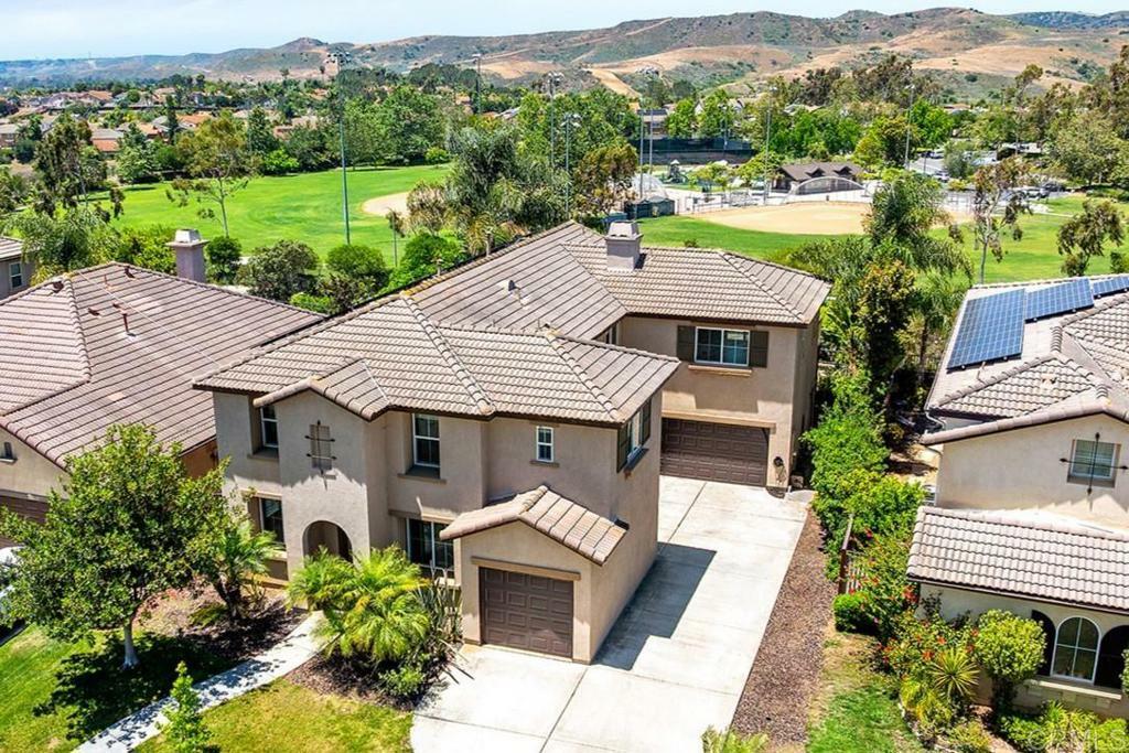 Property Photo: 1049 Boulder Place CA 92057