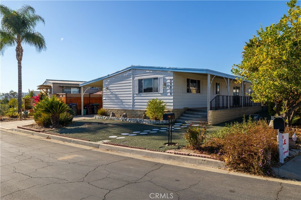 Property Photo: 28810 Calle De La Paz CA 92563