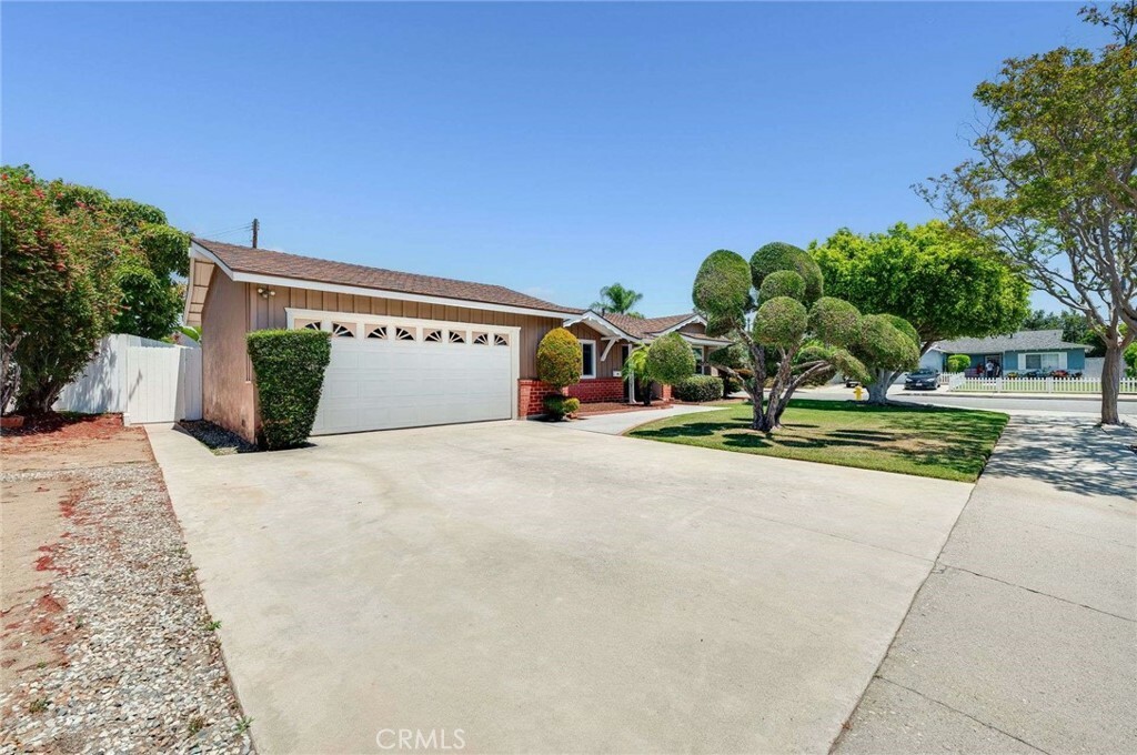 Property Photo: 834 N Darfield Avenue CA 91724
