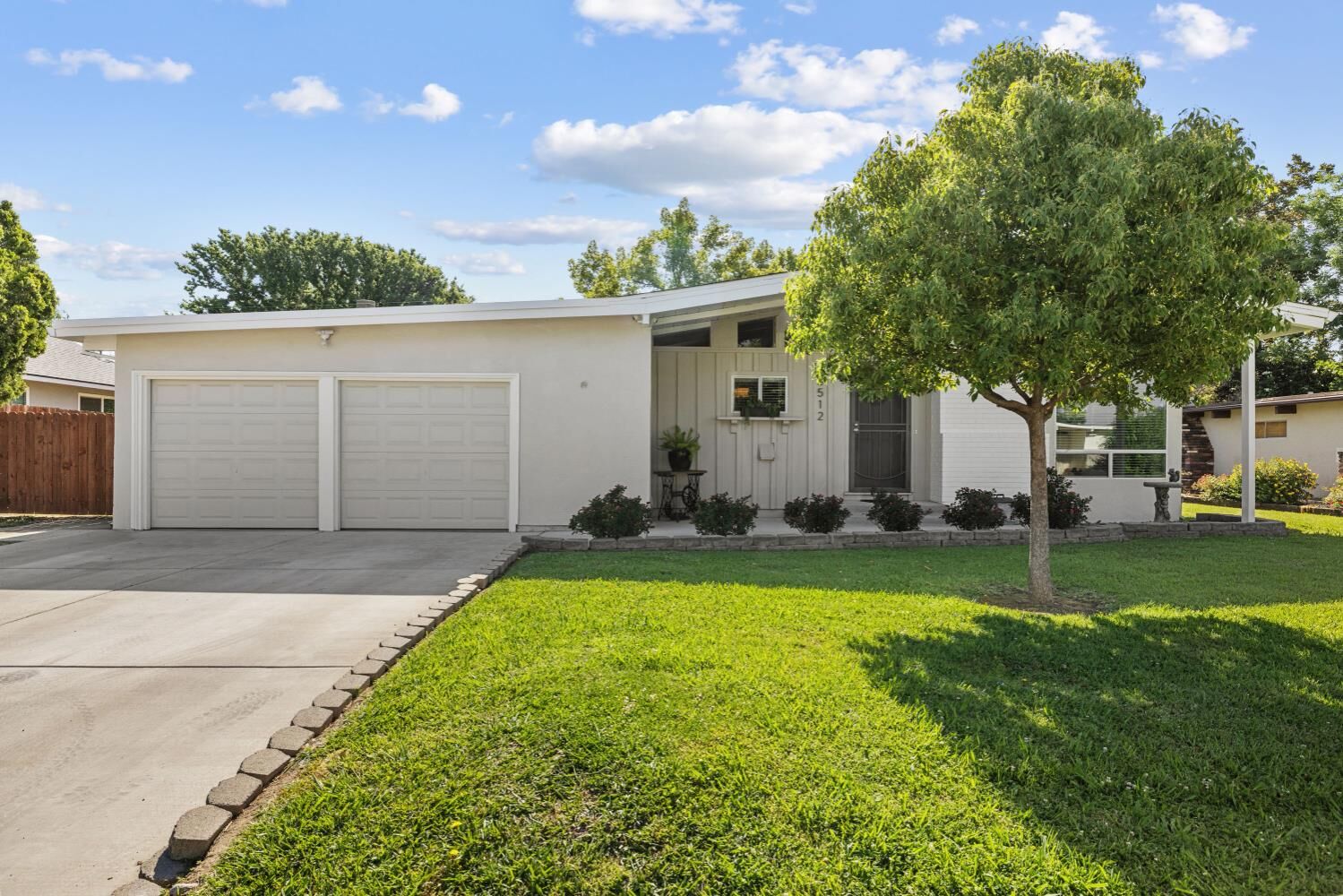 Property Photo: 2512 Midland Way CA 95608