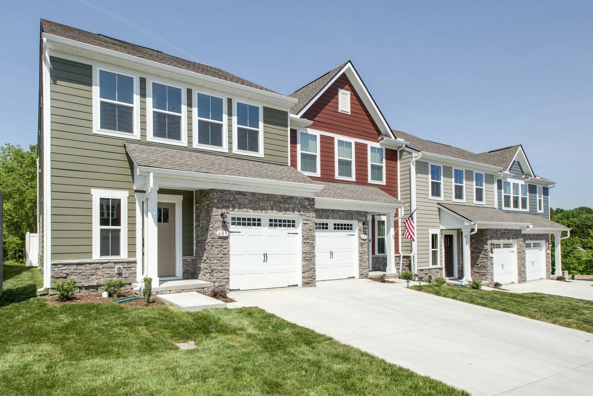 Property Photo: 689 Exmoor Dr TN 37072