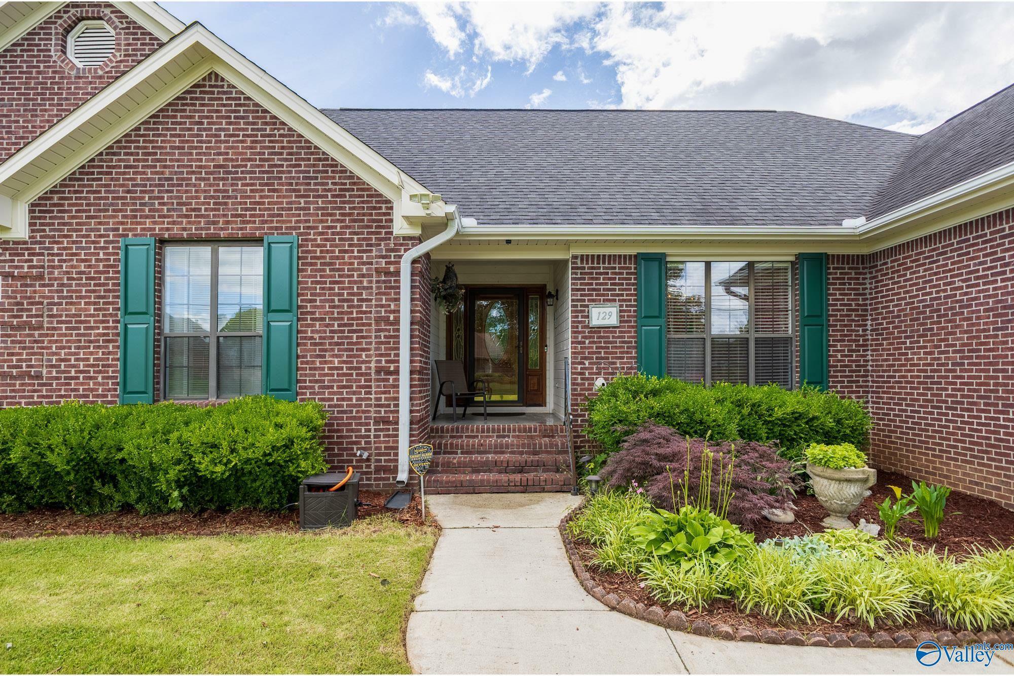 Property Photo: 129 Ivywood Road AL 35603
