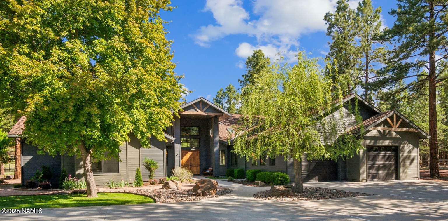 Property Photo: 3605 N Langdale Trail AZ 86001