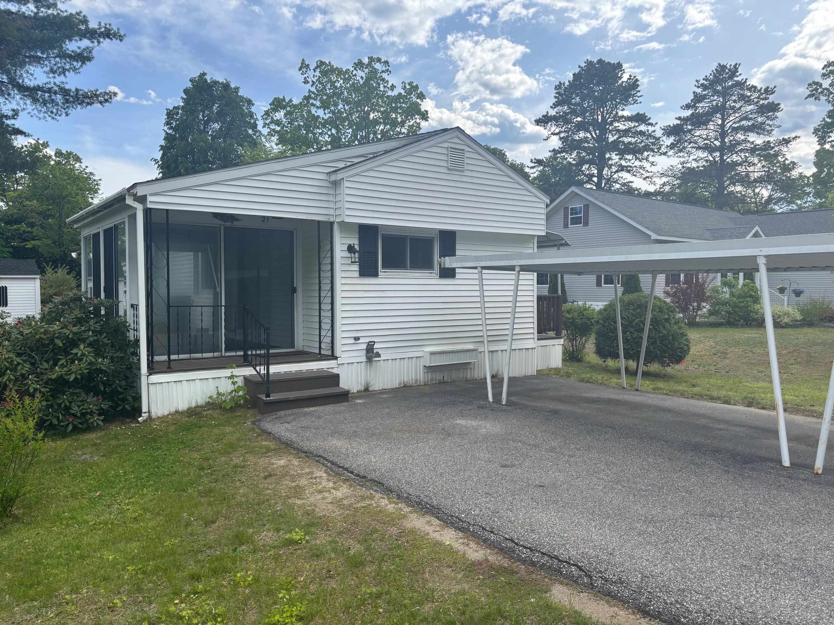 Property Photo: 21 Greenwich Trail NH 03301