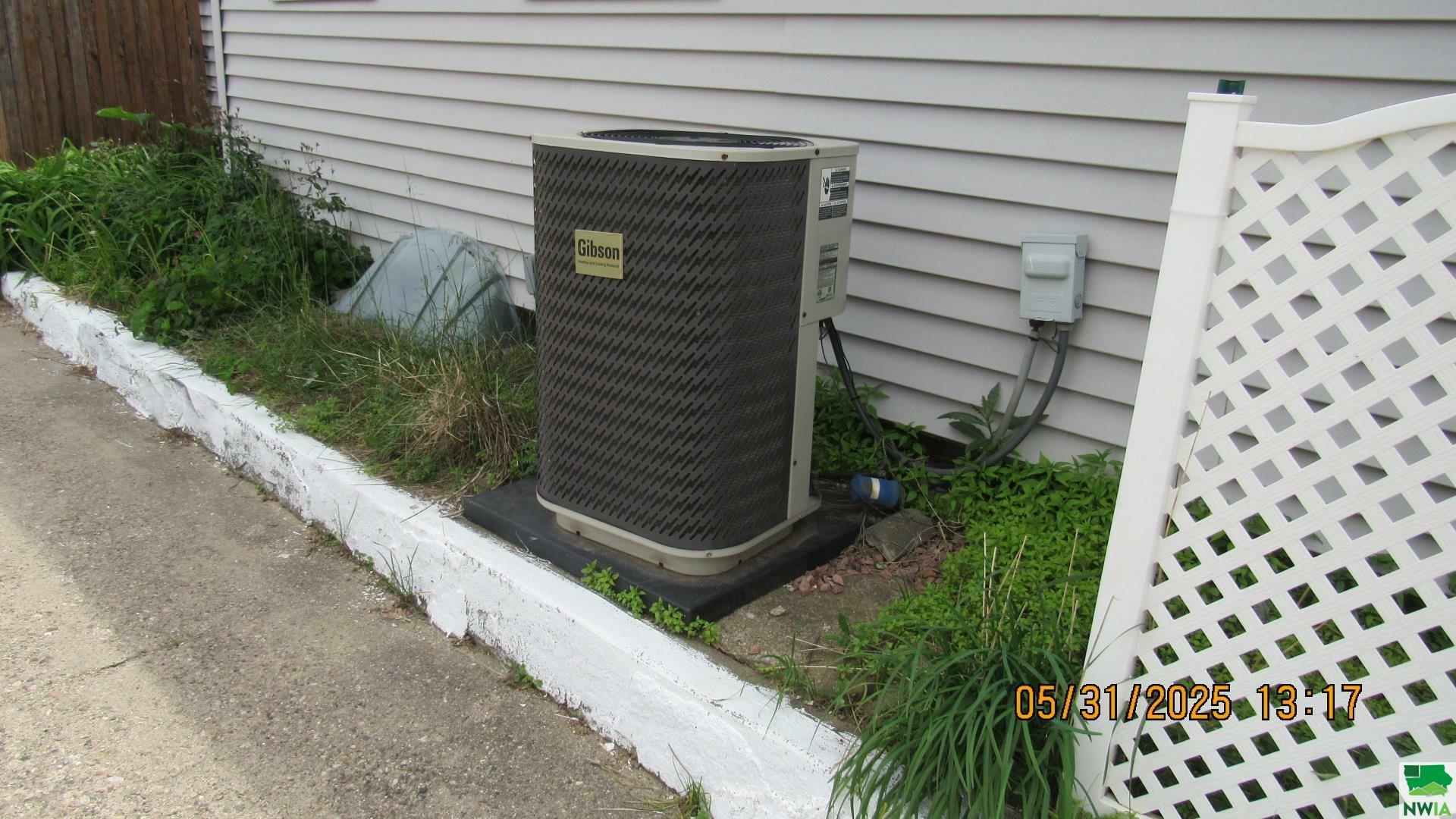 Property Photo: 2610 Prospect St IA 51105