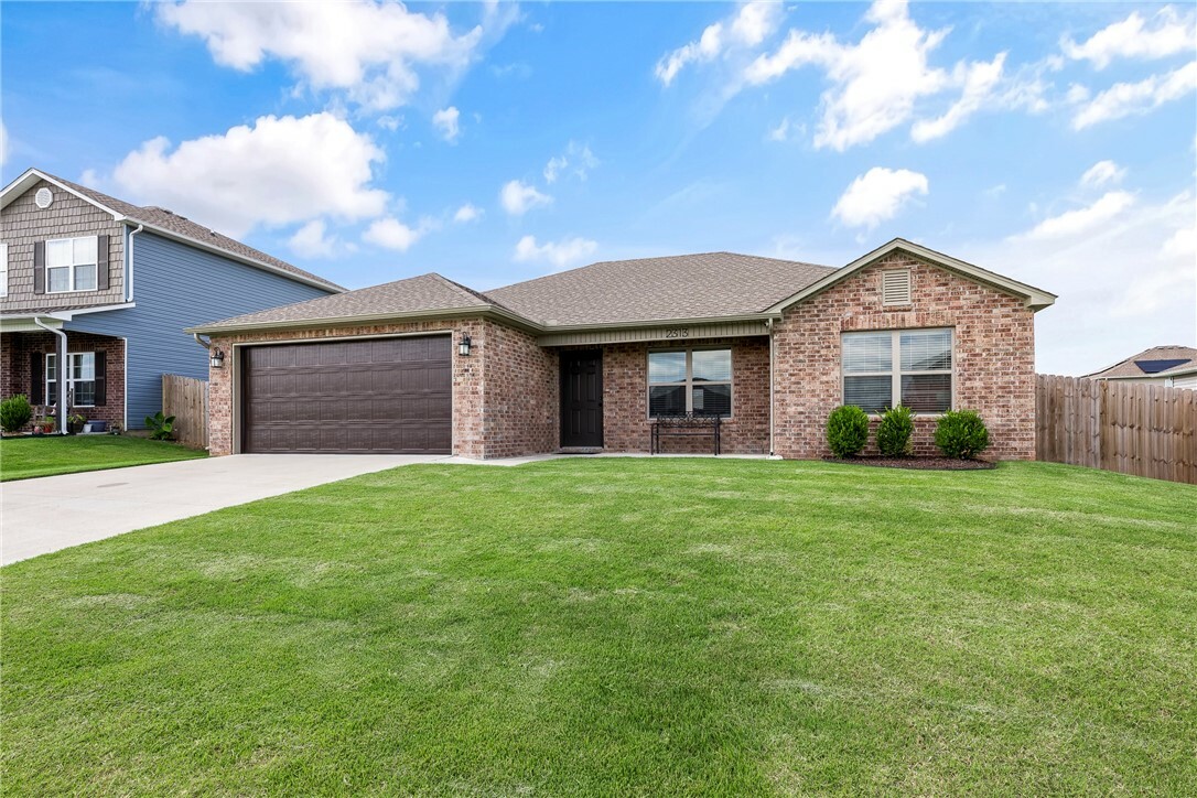 Property Photo: 2313 Pinewood Avenue AR 72745