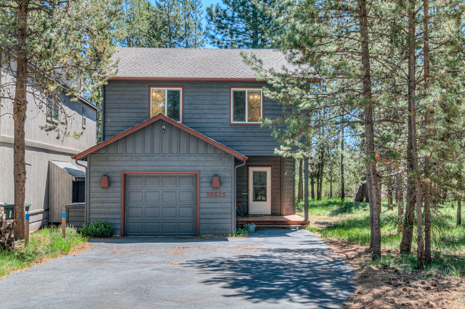 Property Photo: 55625 Wagon Master Way OR 97707