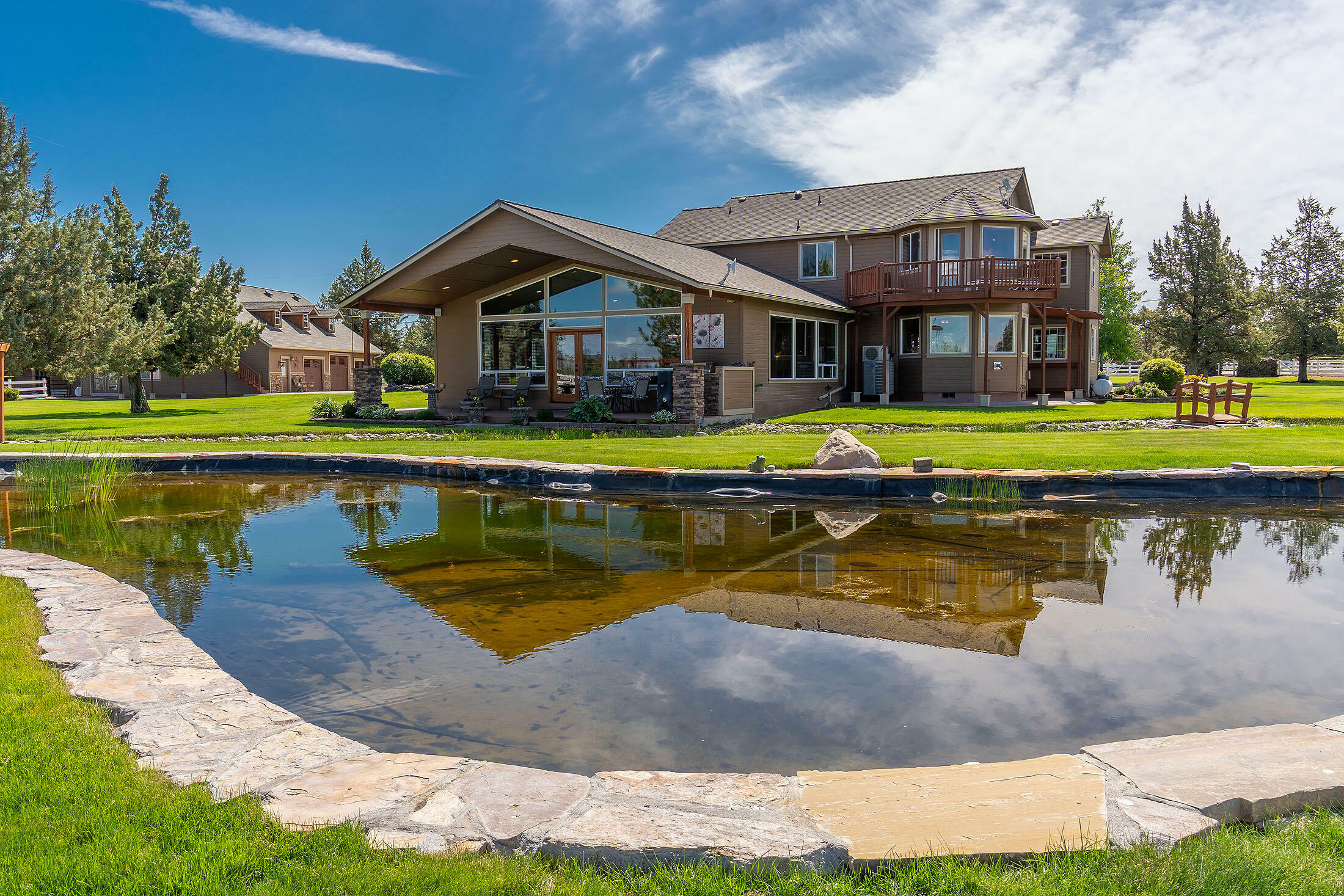 Property Photo:  6419 NE Juniper Ridge Road  OR 97756 