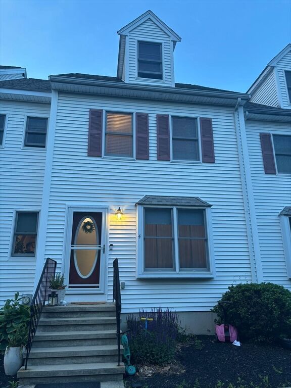 Property Photo:  955 Pleasant St 4  MA 02189 