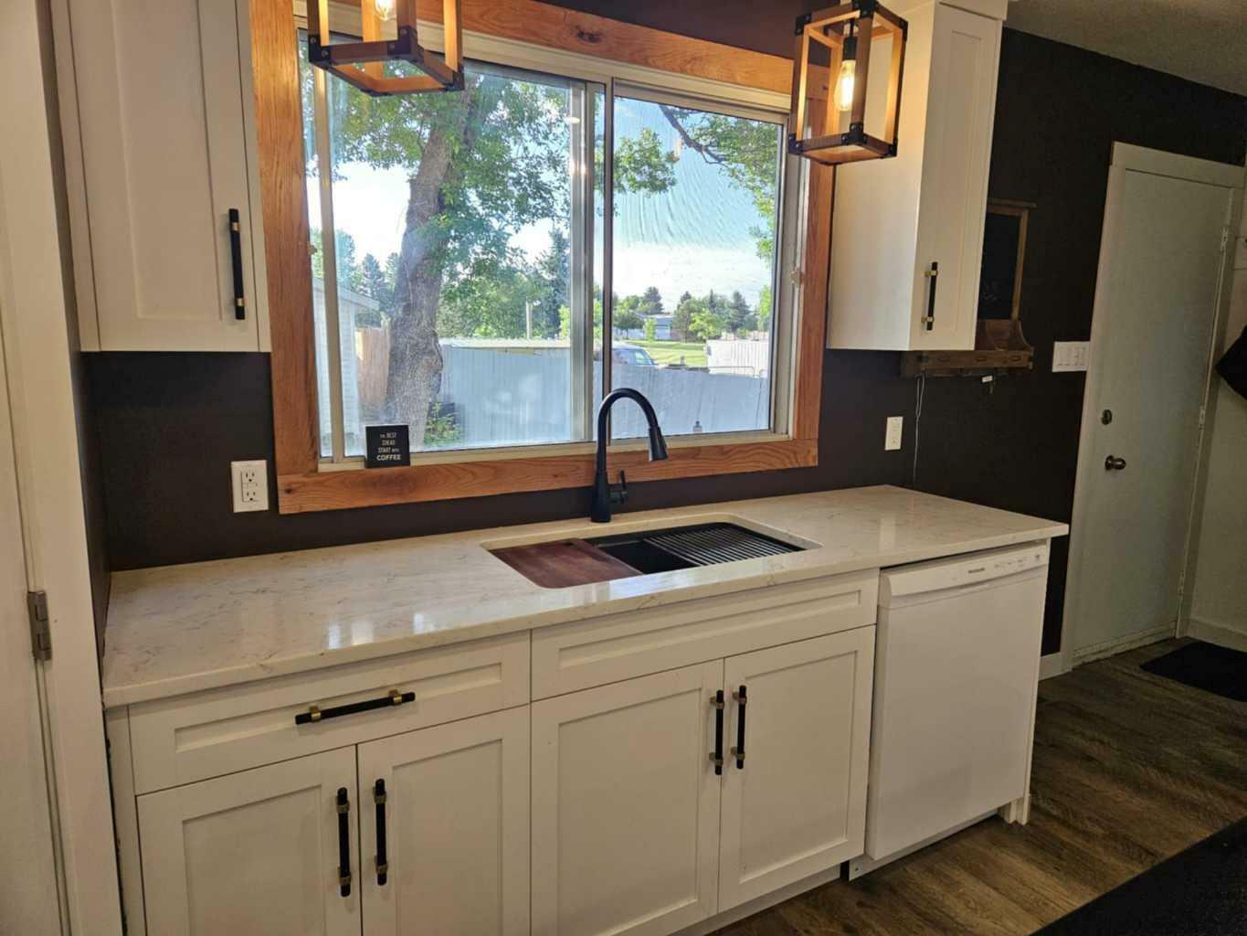 Property Photo: 2105 13 Street N AB T1H 2V4