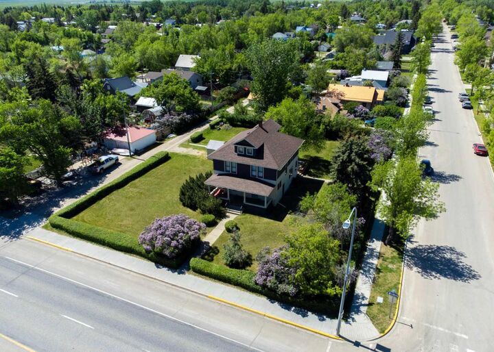 Property Photo:  2203 21 Street  AB T0L 1R0 