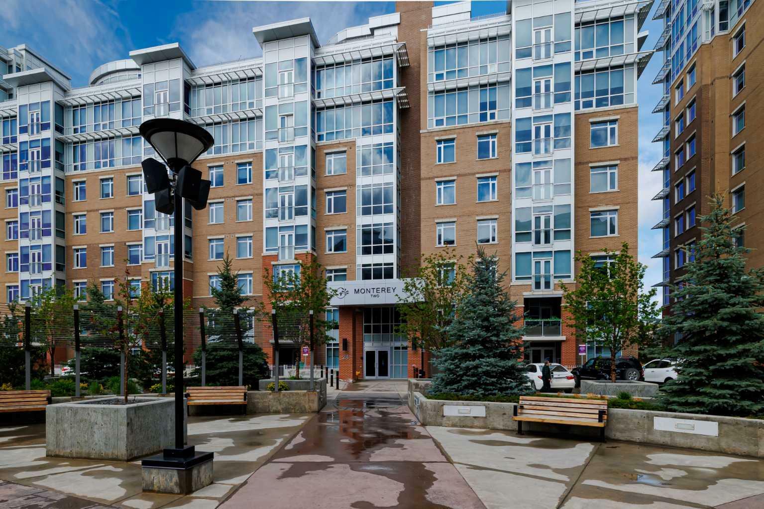24 Varsity Estates Circle NW 110  Calgary AB T3A 2X8 photo