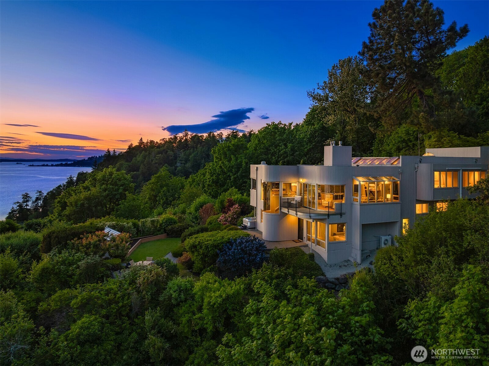 Property Photo: 20434 10th Place SW WA 98166