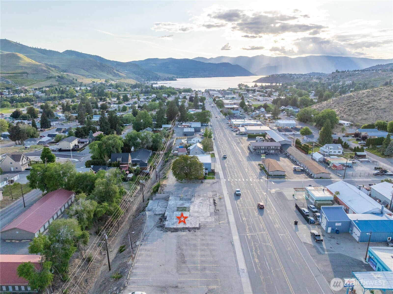 804 E Woodin Avenue  Chelan WA 98816 photo