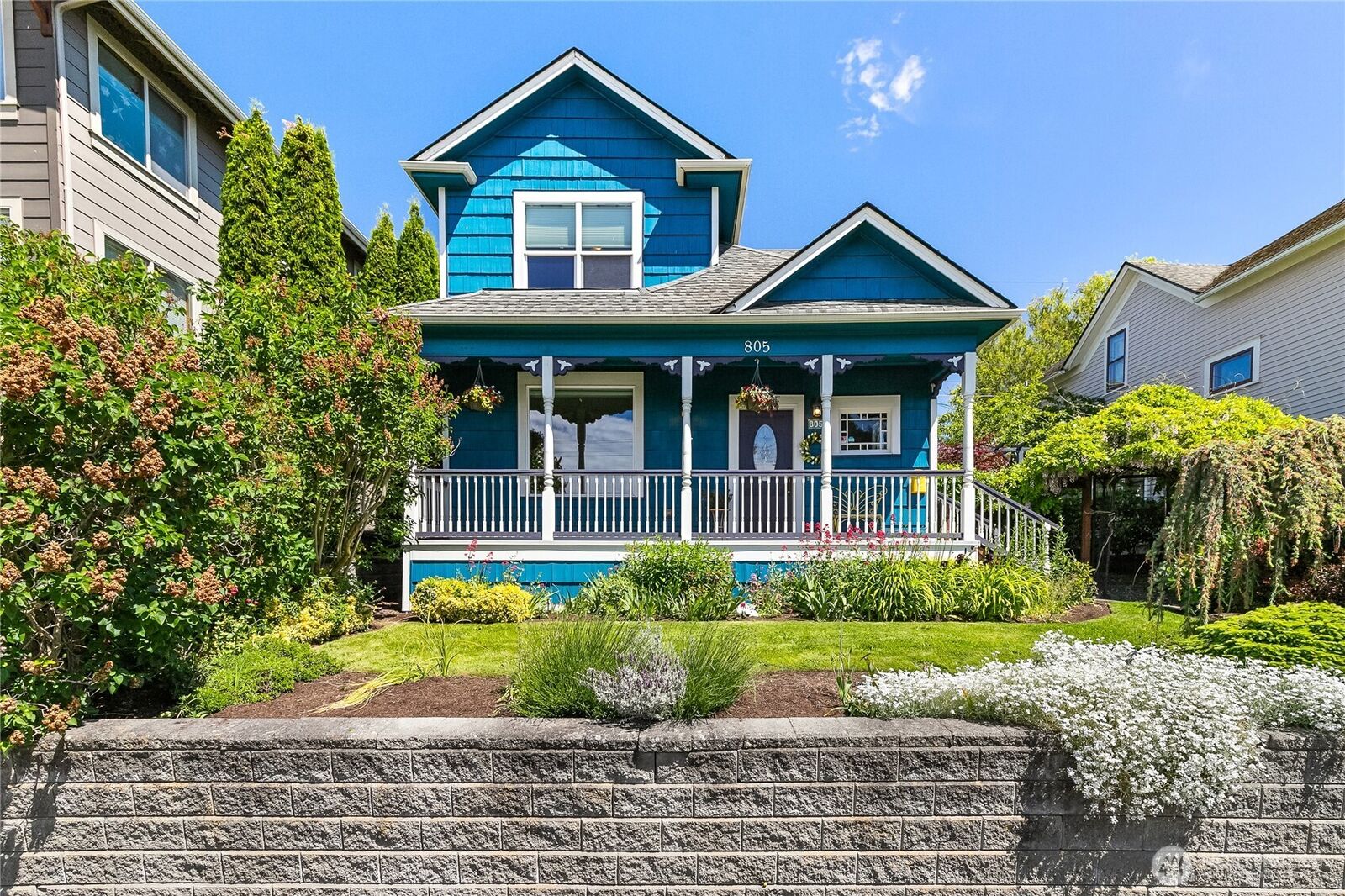 Property Photo:  805  11th Street  WA 98225 