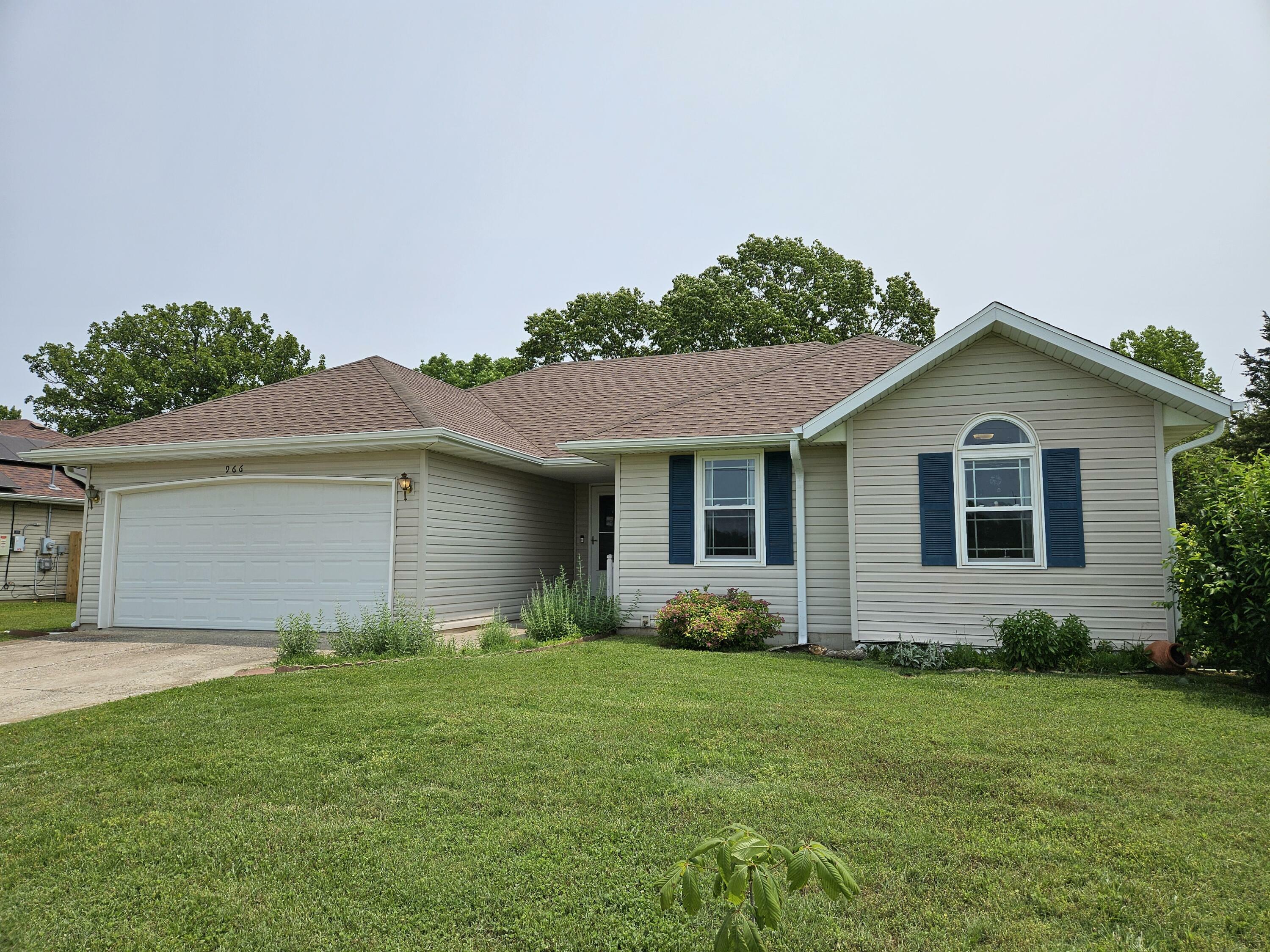 Property Photo: 966 Cowan Street MO 65605