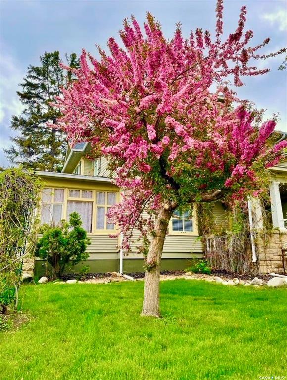 Property Photo:  1022 Clifton Avenue  SK S6H 3L2 