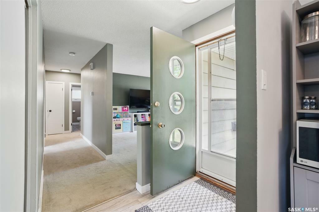 Property Photo: 80 Sparling Crescent SK S7H 3M2