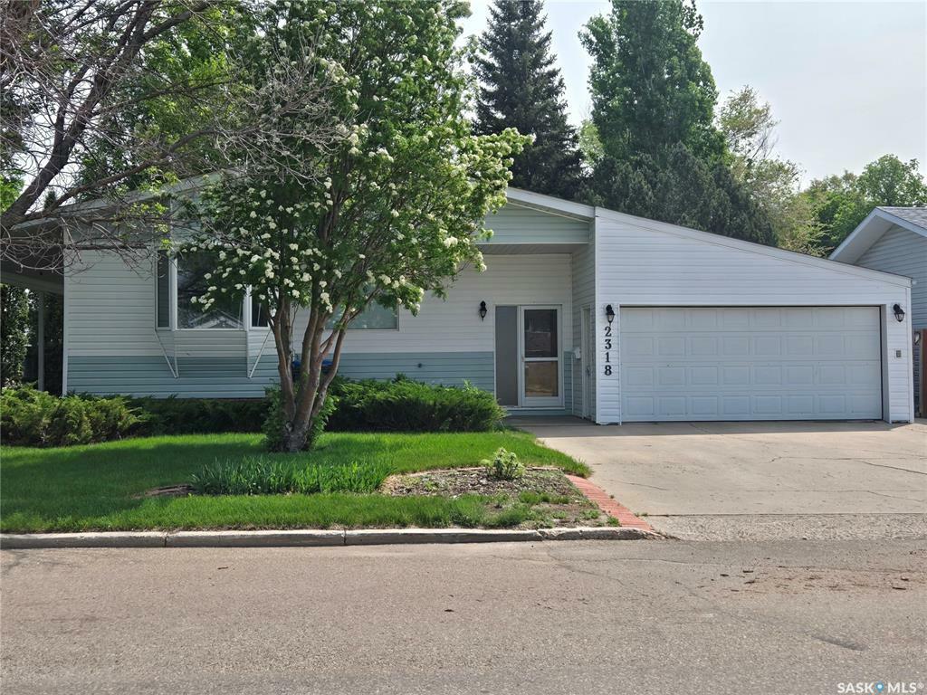 2318 Victory Road  Estevan SK S4A 1Y4 photo