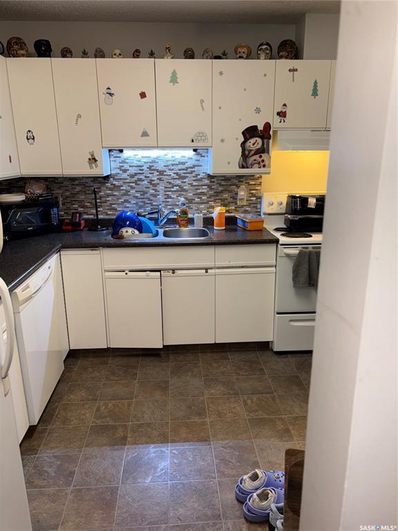 Property Photo: 209A Cree Place 301 SK S7K 7X9