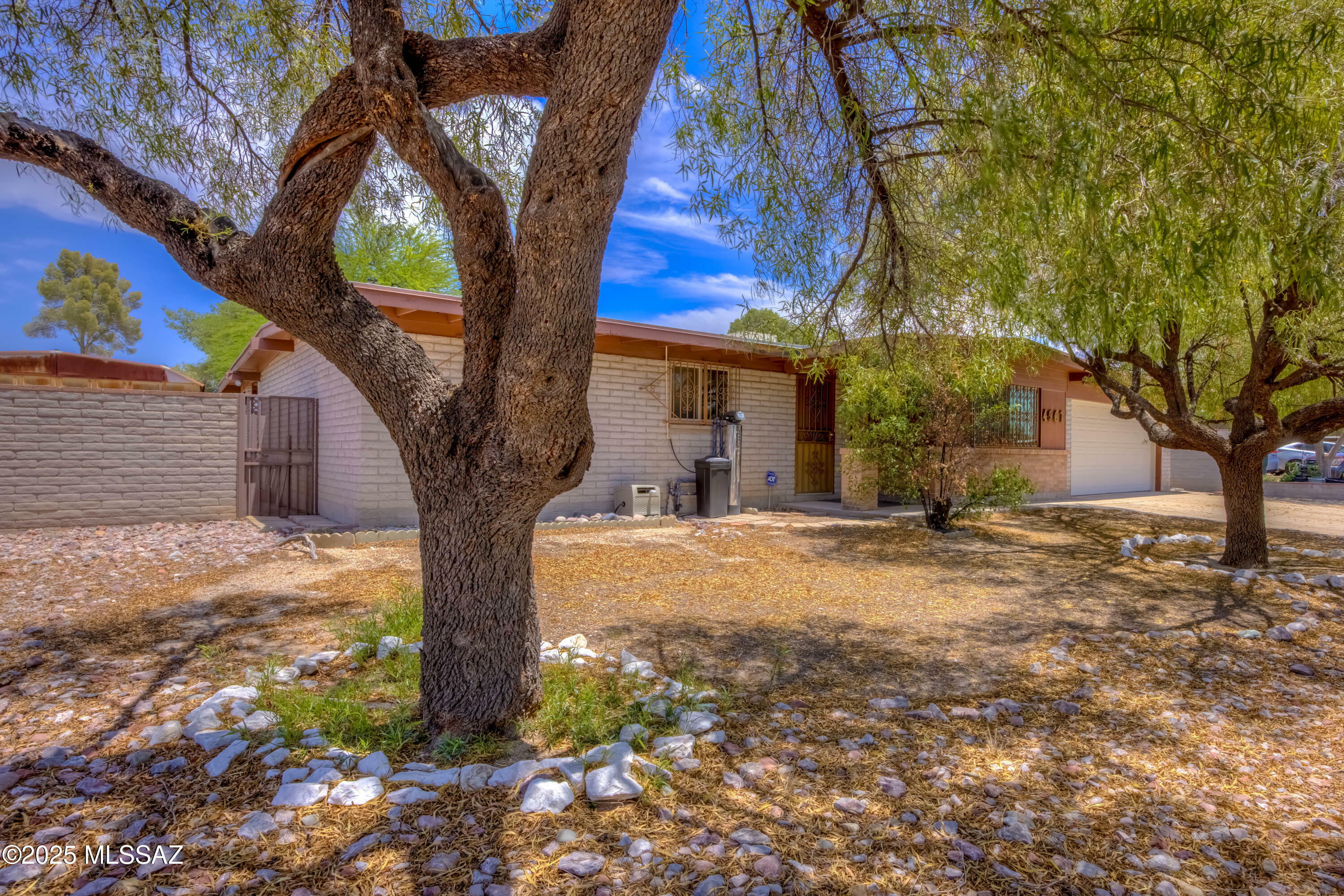 Property Photo:  4561 S White Pine Drive  AZ 85730 