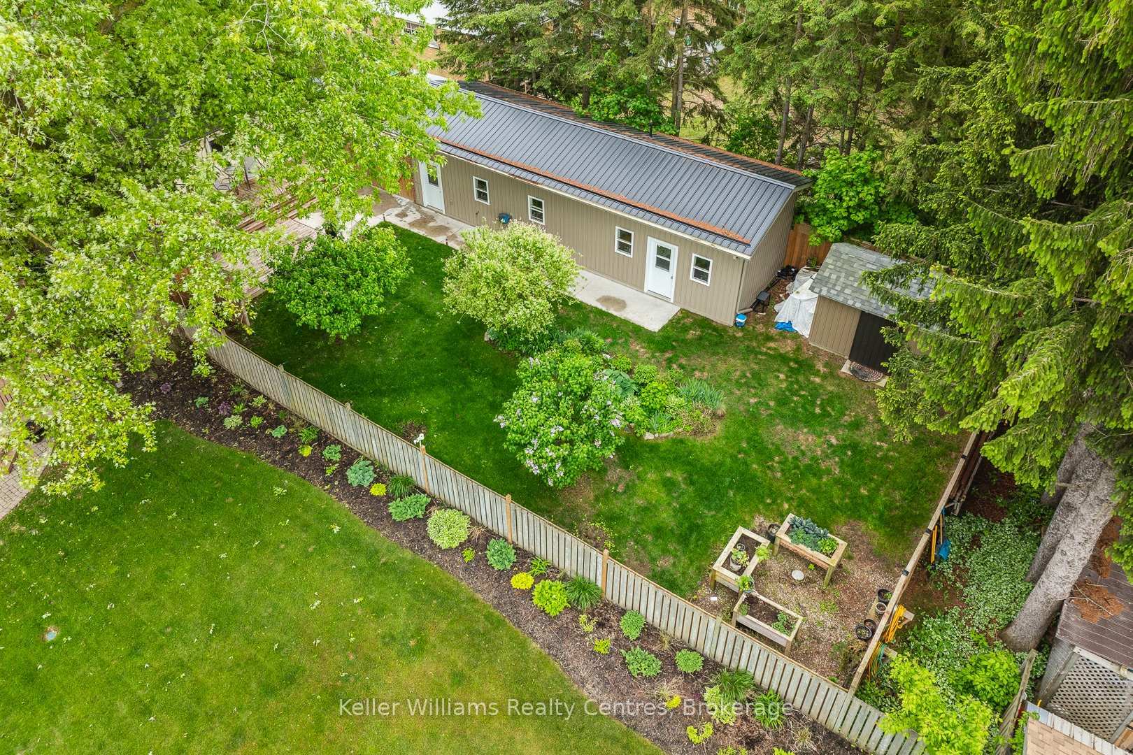 Property Photo: 288 7th Avenue ON N4N 2H4
