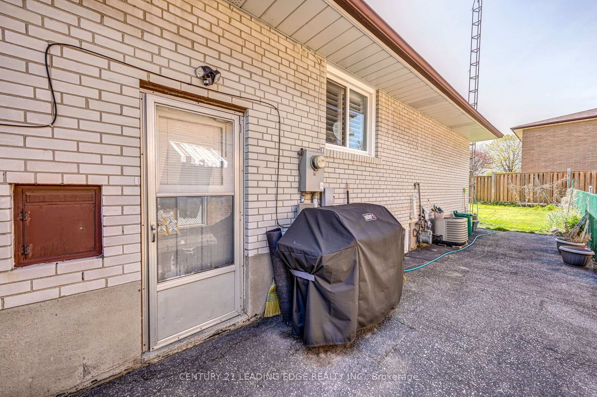 Photo de la propriété: 621 - Lower Level Tedwyn Drive ON L5A 1K3