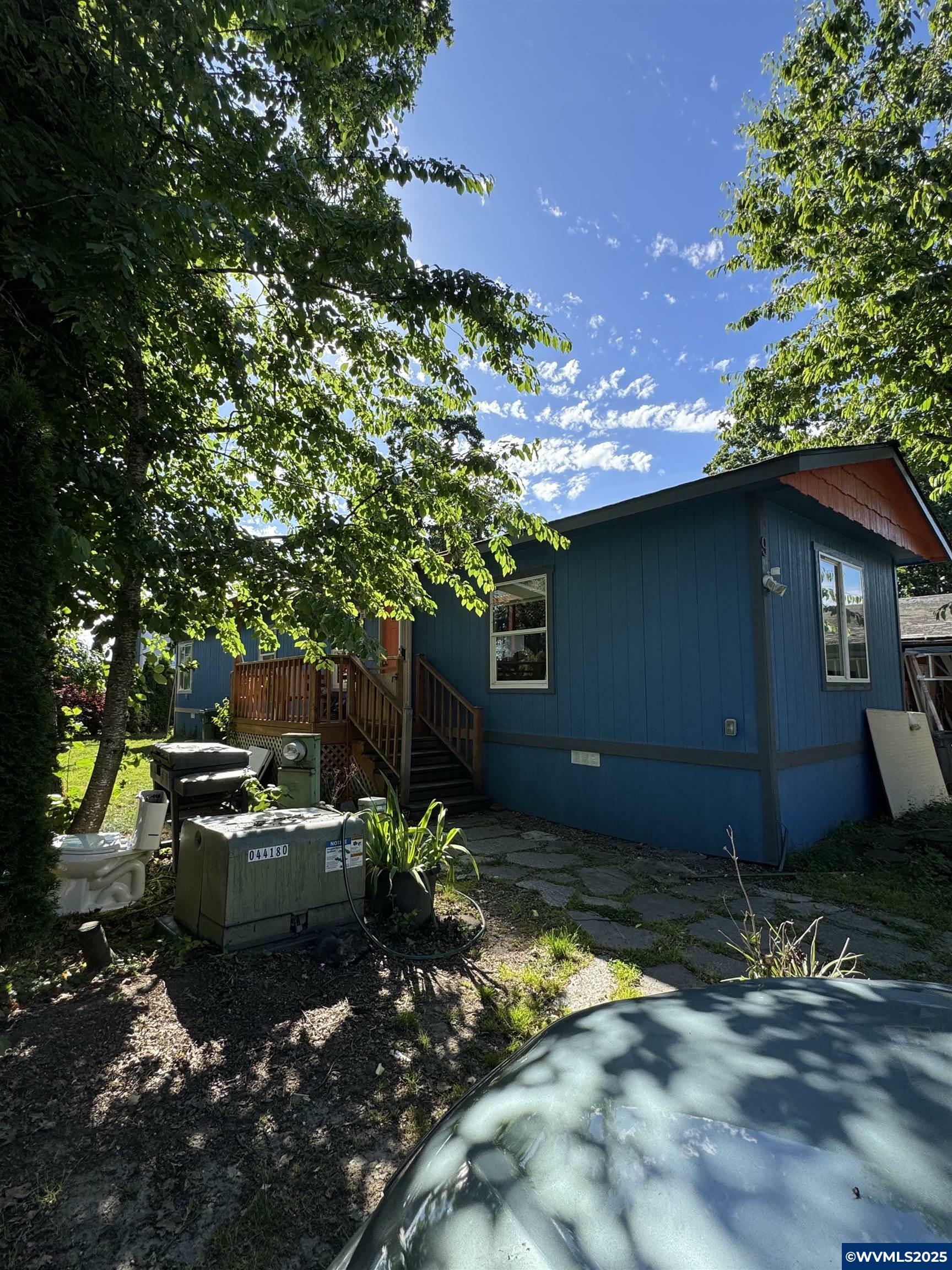 Property Photo: 9874 Golf Club #9 Rd SE 9 OR 97383