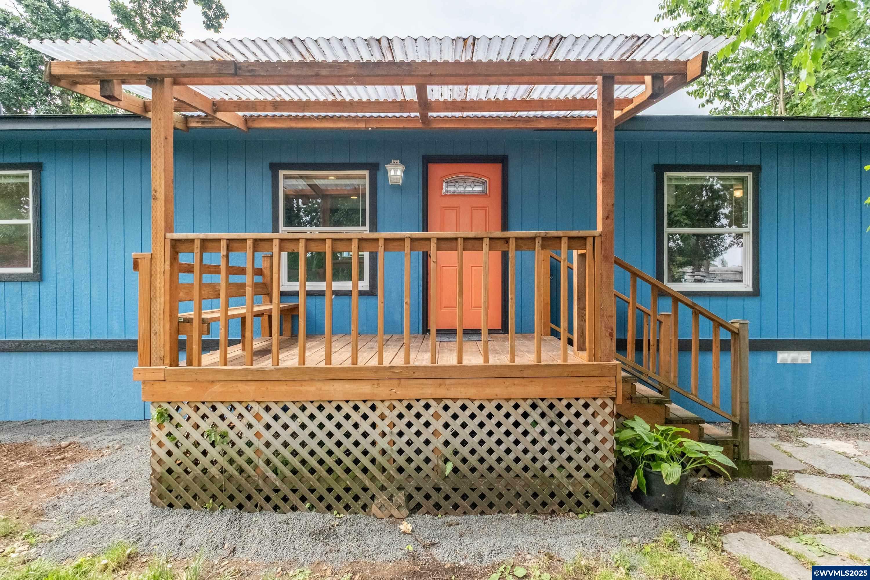 Property Photo: 9874 Golf Club #9 Rd SE 9 OR 97383