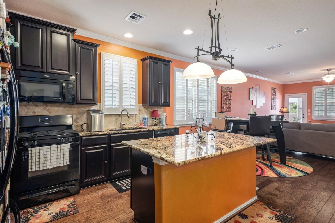 Property Photo: 133 Camden Cove TX 78610