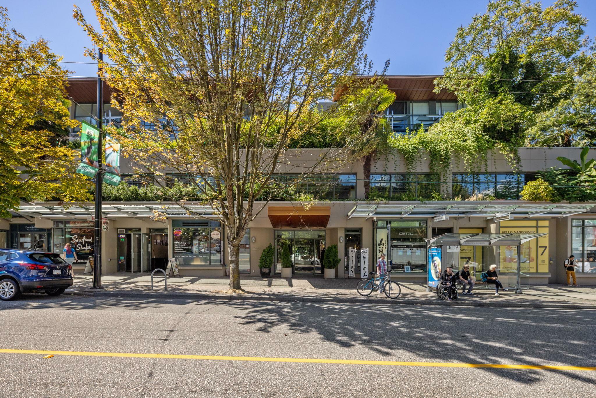 1688 Robson Street 100  Vancouver BC V6G 1C7 photo