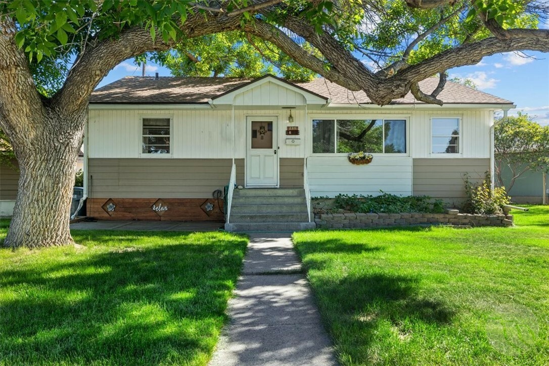 Property Photo: 2311 Custer Avenue MT 59102