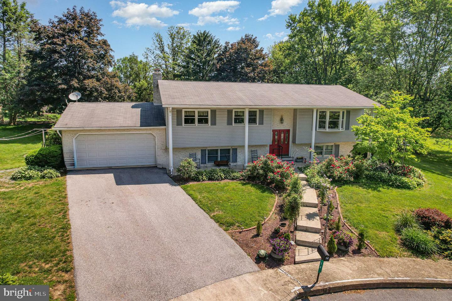 14 Douglas Court  Carlisle PA 17013 photo