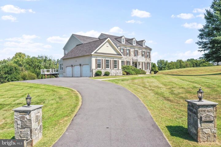 Property Photo:  40788 Lastos Court  VA 20197 
