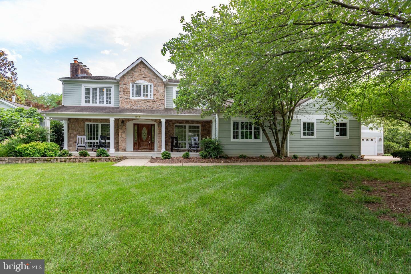 Property Photo: 312 Ingleside Drive VA 22405