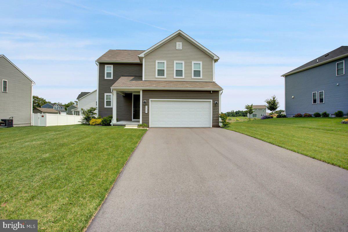 Property Photo: 1537 Finch Drive PA 17202