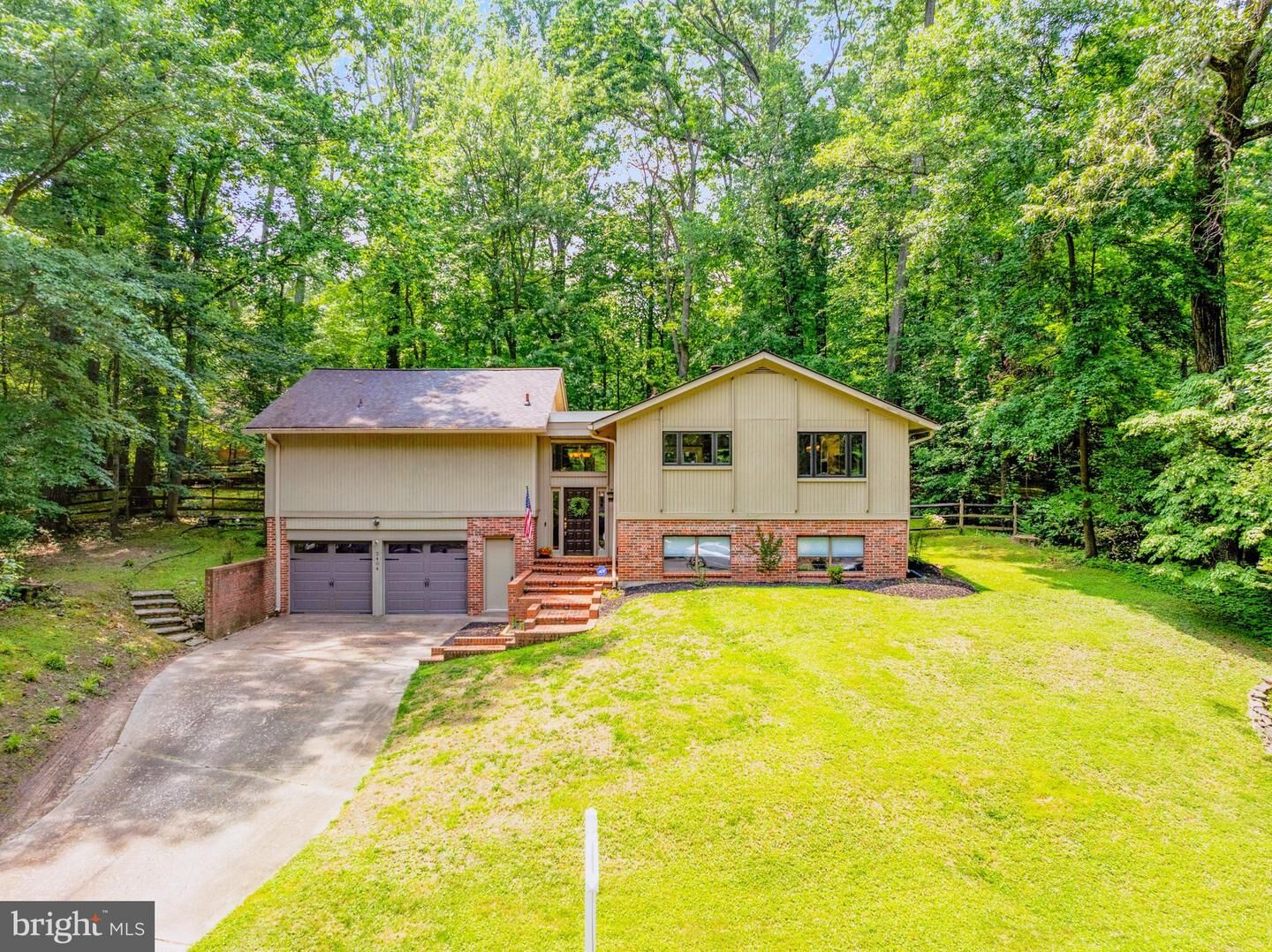 Property Photo:  2404 Sugarberry Court  VA 20191 
