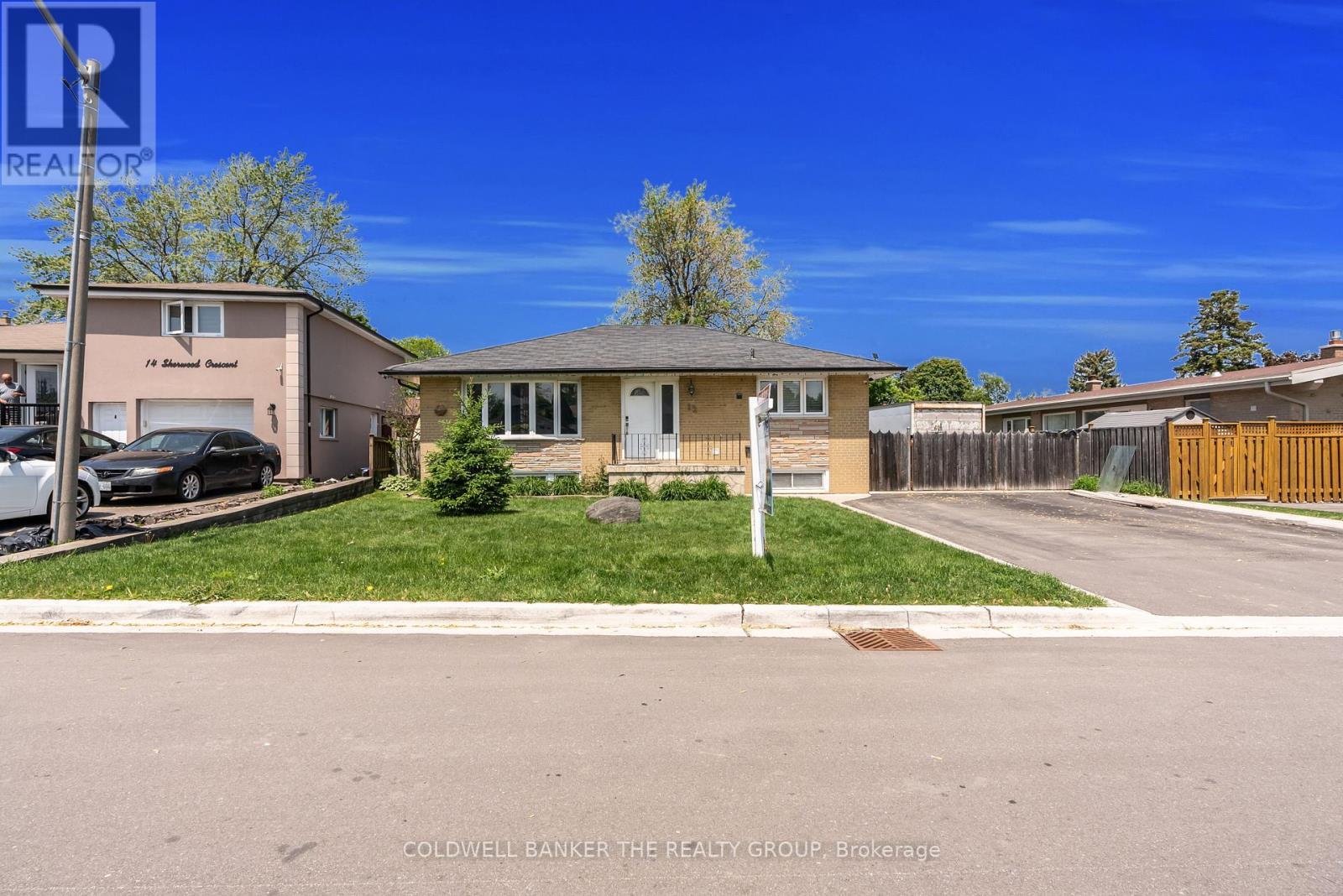 Property Photo: 12 Sherwood Crescent ON L6X 2E1