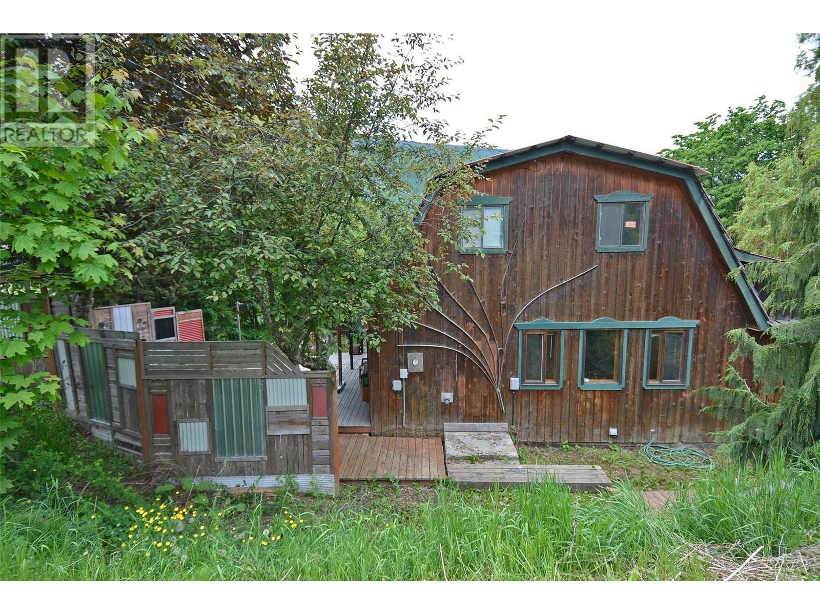 Property Photo: 2022 Creek Street BC V1L 1M7